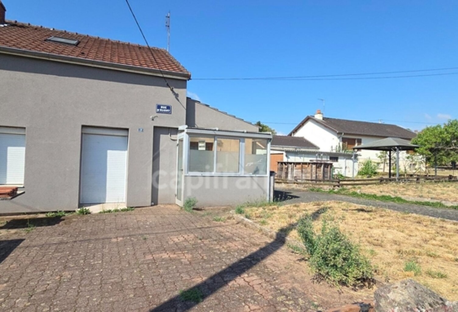 CHARMANTE Maison mitoyenne avec piscine — photo 1