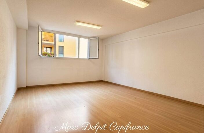 À LOUER - Bureau 24 m² hyper-centre PERPIGNAN (66) Loyer 390€ HT/HC — photo 2
