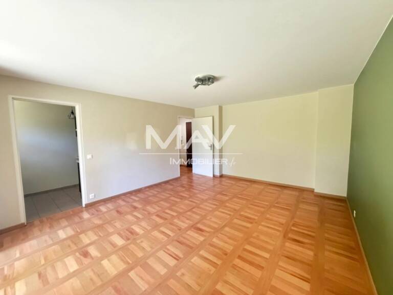 T2 — photo 1
