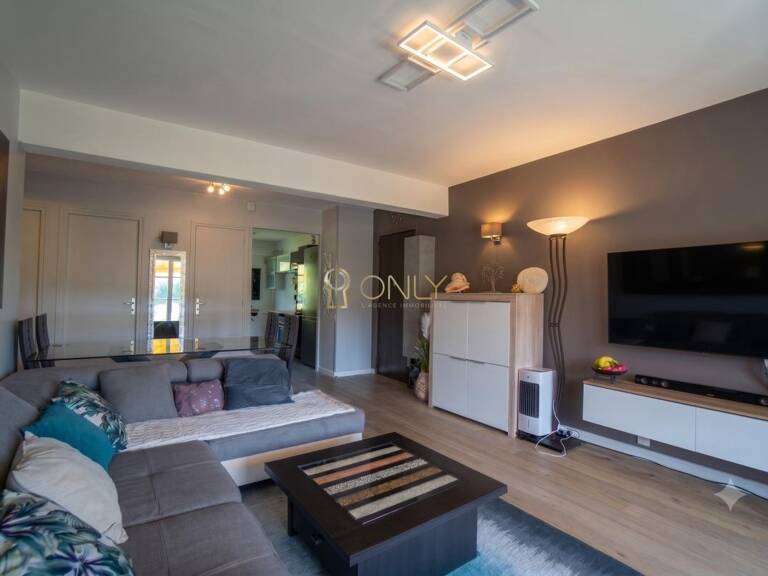 Fontaines Saint-Martin Appartement 2 Chambres Balcon — photo 1