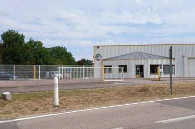 Local industriel  780000 €