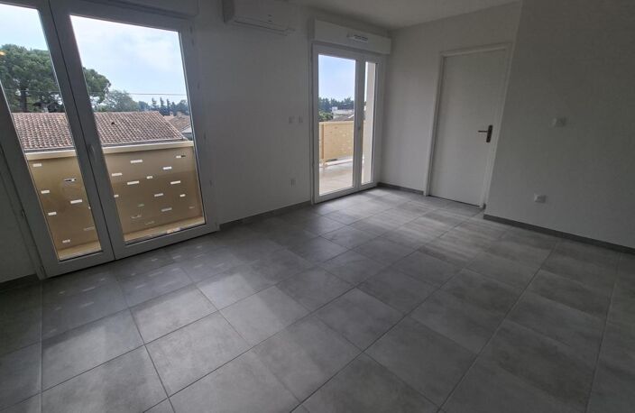 Appartement T3 lumineux avec balcon à AVIGNON — photo 2