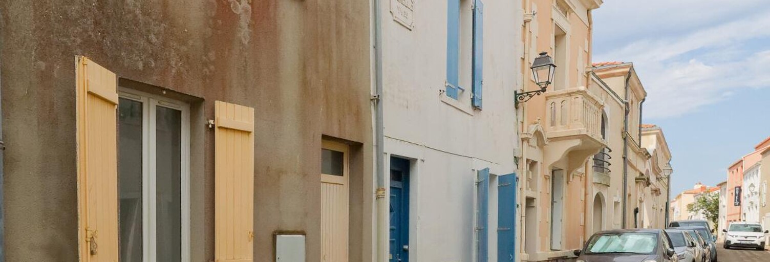 Immeuble  102 m² à vendre à Les Sables-d'Olonne (85100)