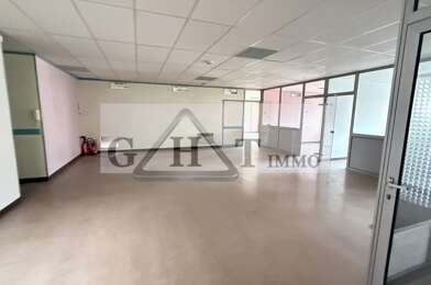 Bureau  236000 €