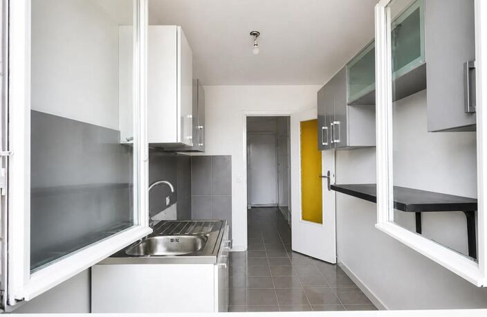Grand T3 traversant, lumineux, avec balcon filant - 58,29 m2 — photo 3