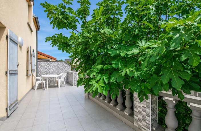 Maison de 7 pièces de 130 m² situé à Meaux — photo 2