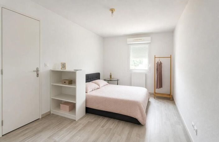 Appartement 1 pièce de 43 m² à Saint-Médard-en-Jalles — photo 3