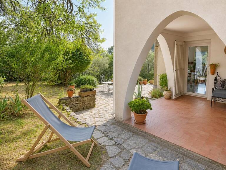 Maison de 6 pièces de 134 m² à Nîmes, Justices Vieilles — photo 1