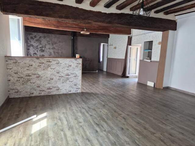 Maison de 6 pièces de 188 m² à Courcelles-la-Forêt — photo du bien
