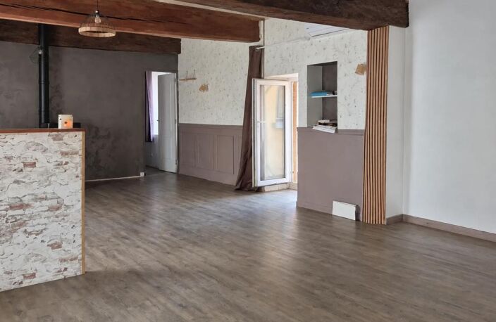 Maison de 6 pièces de 188 m² à Courcelles-la-Forêt — photo 2