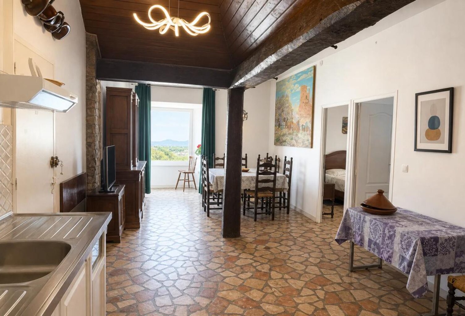 Ensemble immobilier de 400 m² - 5 appartements – Dordives — photo 1