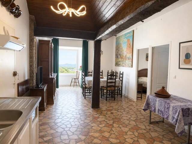 Ensemble immobilier de 400 m² - 5 appartements – Dordives — photo du bien