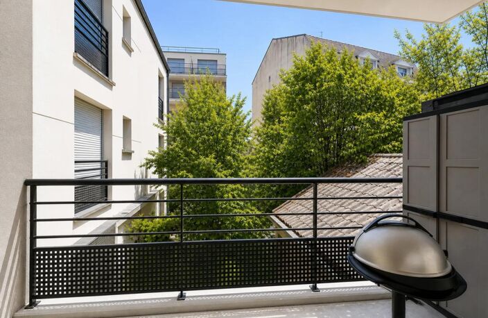T2 (2015) 48m² Terrasse & Parking – Bois-Perrier Métro 11/ RER E — photo 2