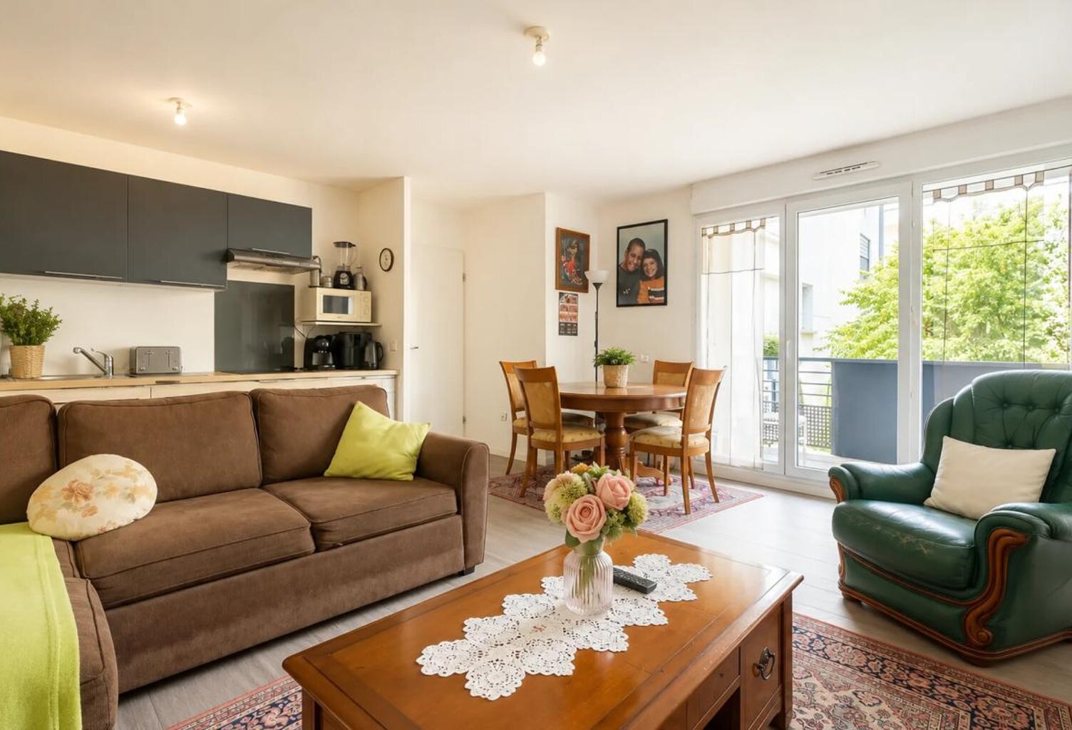 T2 (2015) 48m² Terrasse & Parking – Bois-Perrier Métro 11/ RER E — photo 1