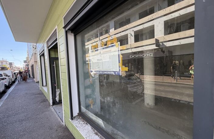 À Saint-Denis centre ville , de 134m2 en location 7500 EUR par — photo 3