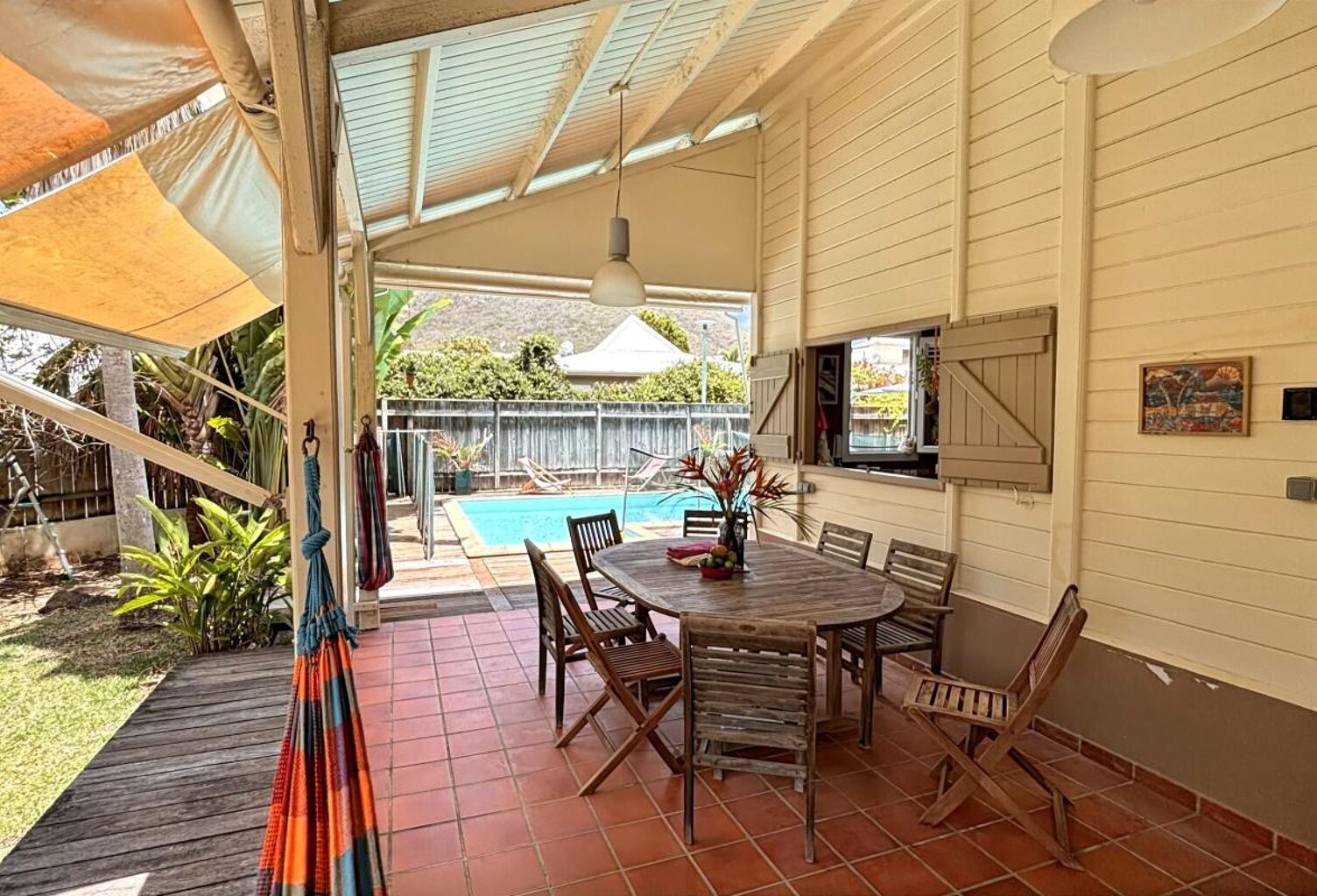 Le DIAMANT - Maison À Vendre 5 pièces avec studio, piscine et à 100 m des plages ! — photo 1