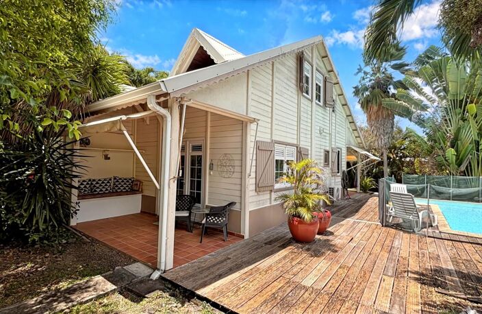 Le DIAMANT - Maison À Vendre 5 pièces avec studio, piscine et à 100 m des plages ! — photo 3