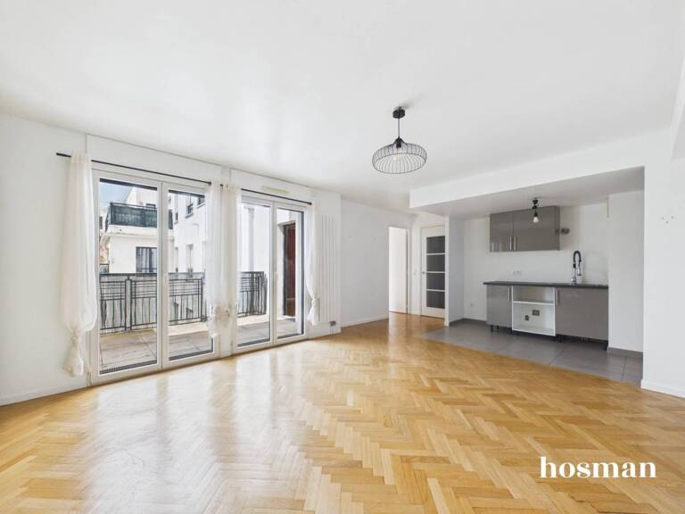 Appartement 2 pièces de 56 m² avec terrasse et parking - Avenue Sisley, Suresnes — photo 1