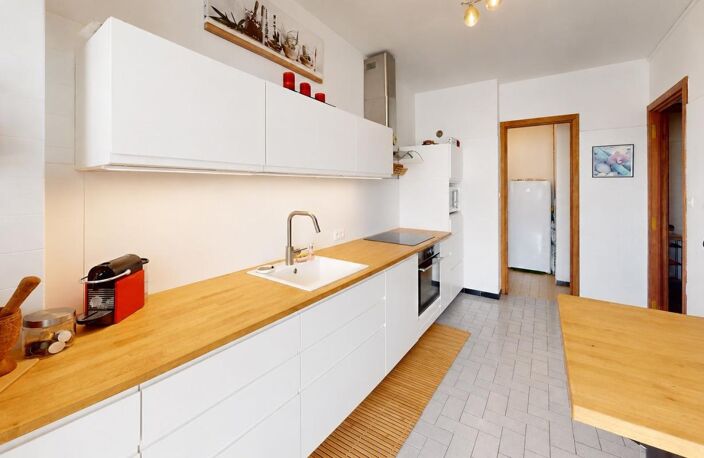 Toulon Claret – Grand T6 de 128 m² avec garage, terrasse et vue mer — photo 3