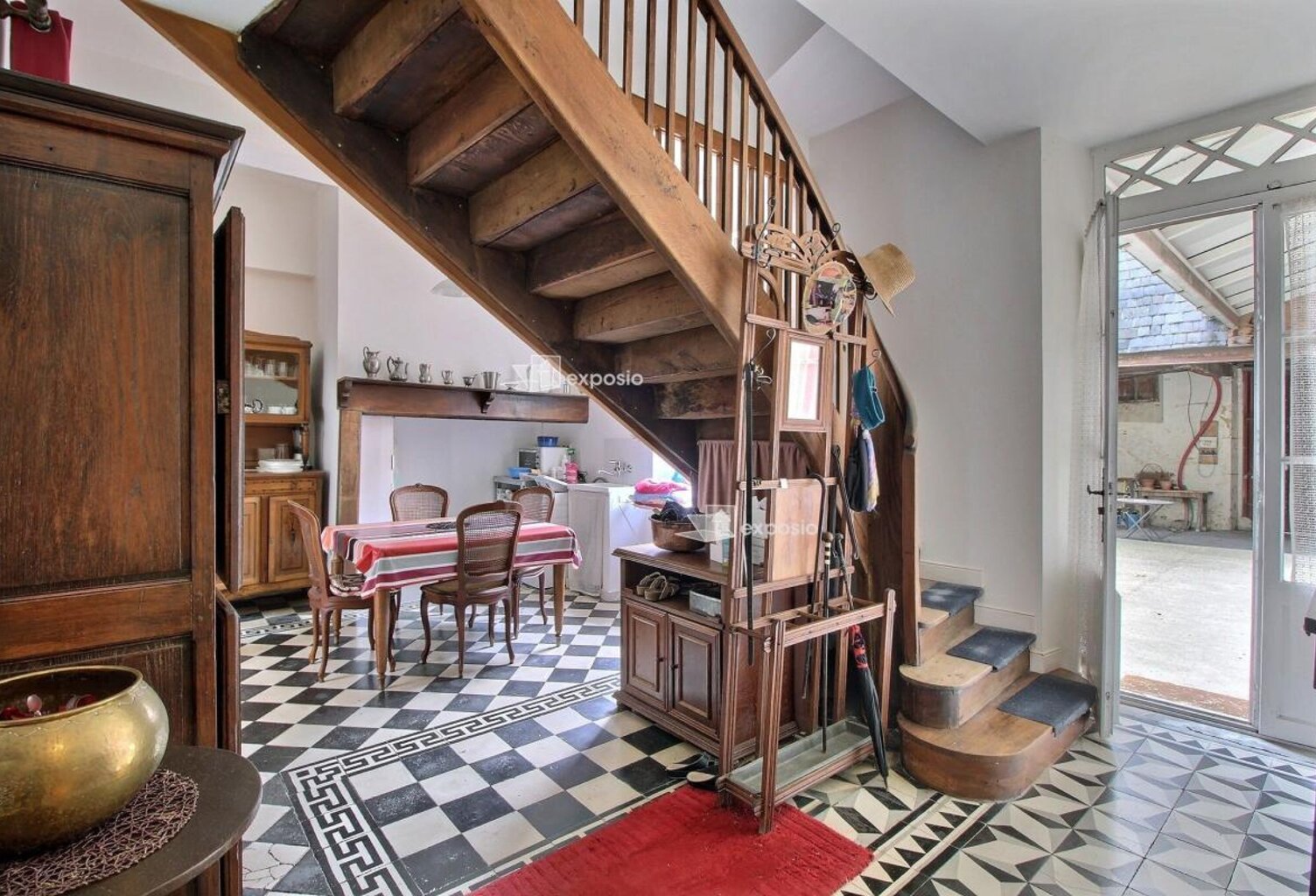 Maison de ville - avec cour intérieure -  À Vendre — photo 1