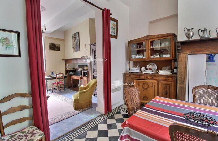 Maison de ville - avec cour intérieure -  À Vendre — photo 3