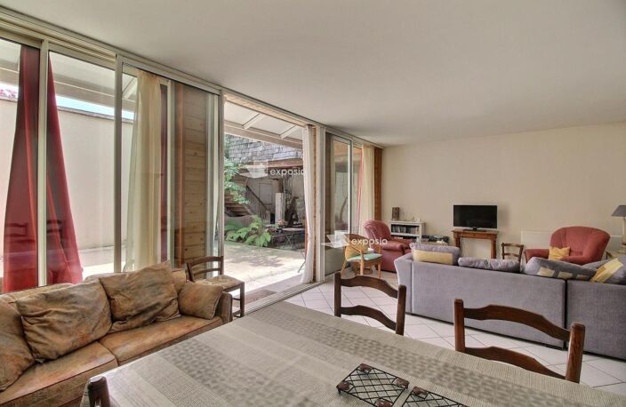 Maison de ville - avec cour intérieure -  À Vendre — photo 5