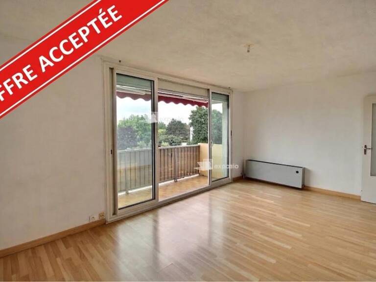Appartement lumineux avec terrasse, garage et fort potentiel — photo 1