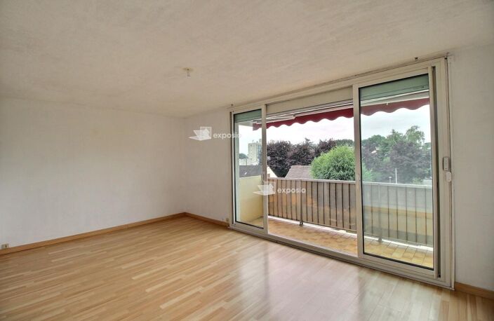 Appartement lumineux avec terrasse, garage et fort potentiel — photo 3
