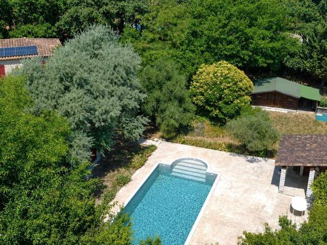 VENTE d'une villa 6 pièces (143 m²) à SAINT ANTOINE - L ISLE SUR LA SORGUE — photo du bien
