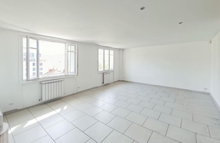 LYON 7e – FACE AU PARC BLANDAN – 73,80 m² – TRAVERSANT EST/OUEST – 5e ÉTAGE – DPE C — photo 5