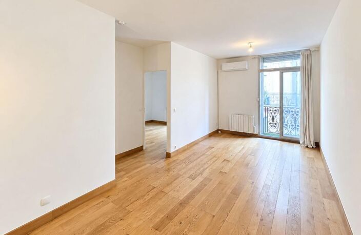 Appartement À Vendre — photo 2