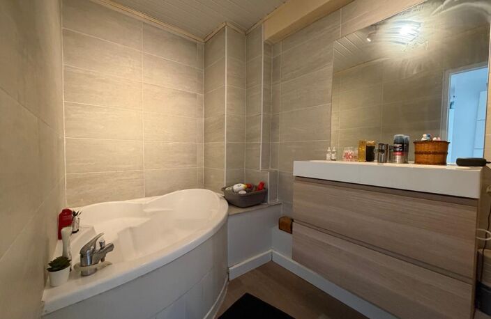 BALAGUIER APPARTEMENT T4 avec BALCON CAVE PARKING COLLECTIF — photo 4