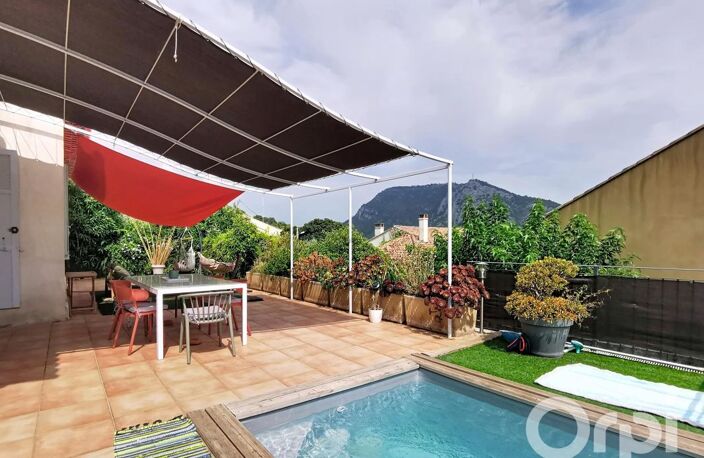 Maison 4 pièces avec piscine et vue mer – Toulon Les 4 chemins — photo 2