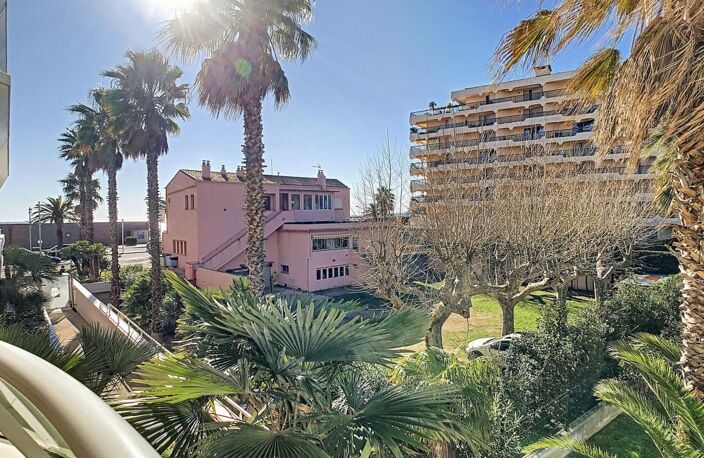 Fréjus Plage : T2 de standing en front de mer avec terrasse et garage — photo 3