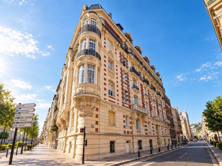 BOULEVARD DE STRASBOURG - F4 DE 160M2 - CHARME DE L'ANCIEN — photo 1