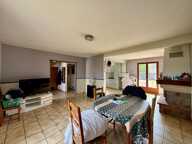 Maison familiale avec 3 chambres, bureau, jardin et garage — photo 2