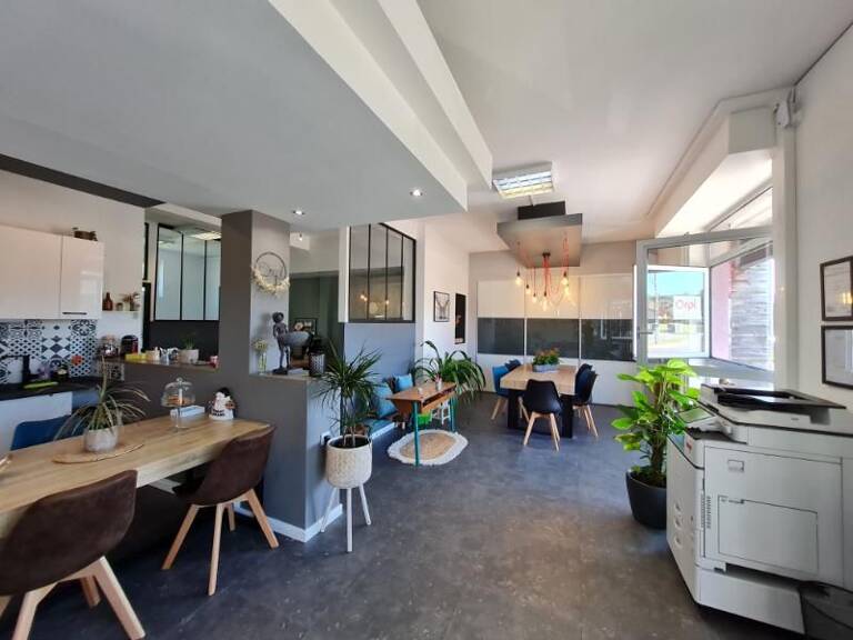 DROIT AU BAIL VALLEIRY 80 m² +70 m² de terrasse — photo 1