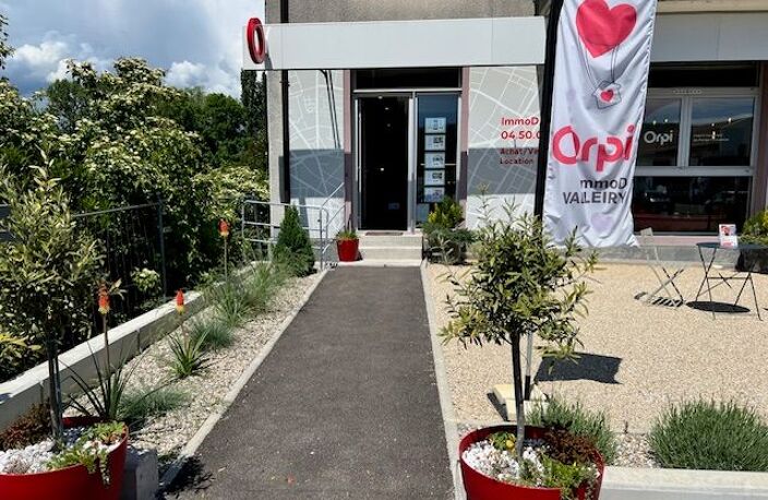 DROIT AU BAIL VALLEIRY 80 m² +70 m² de terrasse — photo 3