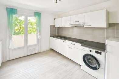 Appartement 3 pièces 860 €