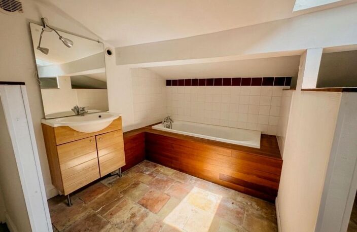 TOULOUSE HYPERCENTRE – RUE DE RÉMUSAT – CAPITOLE – VICTOR HUGO – T4 DE 105,52 m² HABITABLES – CALME – LUMINEUX — photo 3
