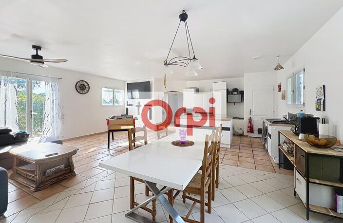A 8 mn DE GRENADE  Grande Maison À Vendre + T2 — photo 2