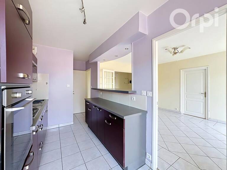 CLERMONT-FERRAND, Appartement, 100m², 3 chambres, balcon, cave et place de parking attitrée — photo 1