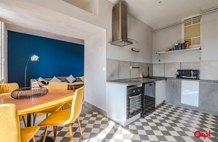Appartement À Vendre T3 78m2 Hyper Centre de Reims — photo 2