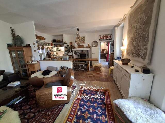Charme, authenticité et potentiel pour cette belle maison de 90 m² + 50 m² de remise sur un terrain 690 m² constructible dans sa totalité et piscinable 249 000 — photo du bien