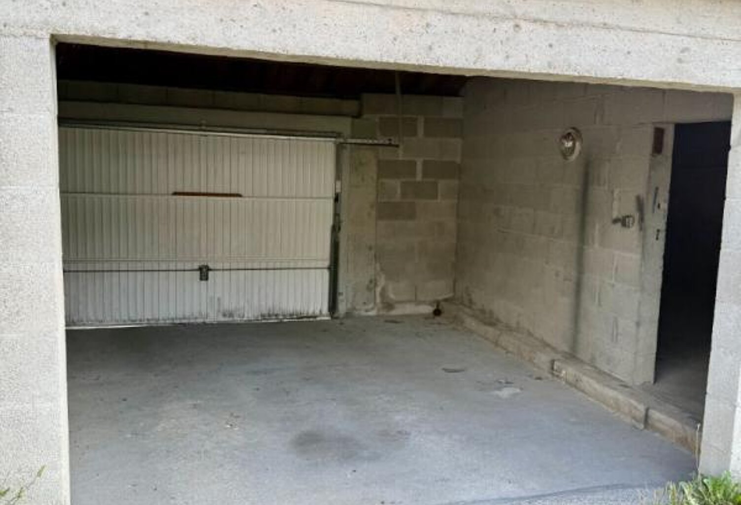 Garage Aubigny Les Clouzeaux 50 m2 — photo 1