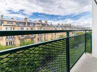 Paris 16e - T1 bis avec balcon, vue dégagée, cave, parking 34 m² — photo 2