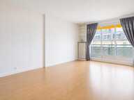 Paris 16e - T1 bis avec balcon, vue dégagée, cave, parking 34 m² — photo 3