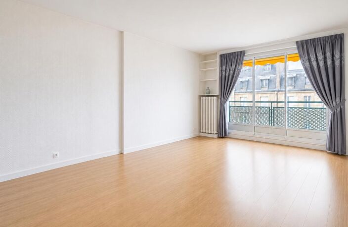 Paris 16e - T1 bis avec balcon, vue dégagée, cave, parking 34 m² — photo 3