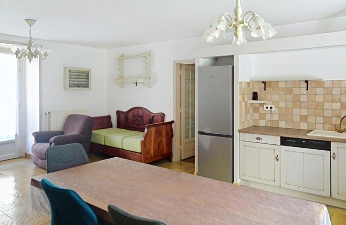 Saint Bonnet Laval(48), maison de 200 m2, 6 chambres avec 1866 m2 de terrain — photo 3