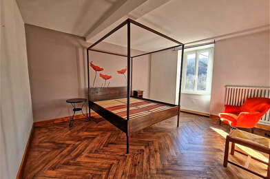 Maison 9 pièces 110000 €